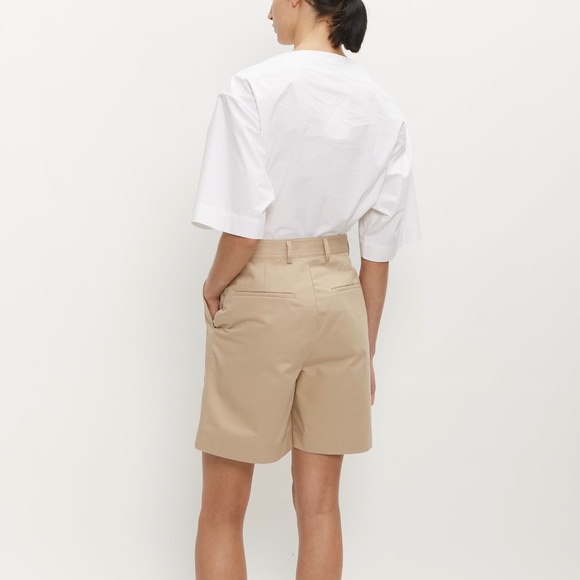 TOTEME Pleated Cotton Twill Shorts in Overcast Beige Size 40 - NWOT - Picture 4 of 8